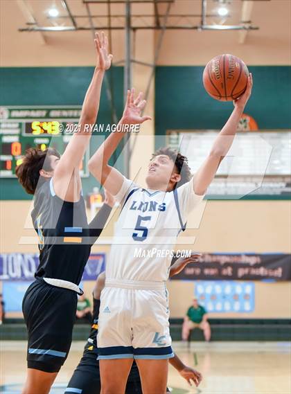 Thumbnail 3 in San Ysidro @ Linfield Christian (CIF D4 AA Final) photogallery.