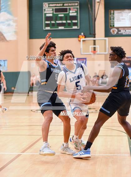 Thumbnail 3 in San Ysidro @ Linfield Christian (CIF D4 AA Final) photogallery.