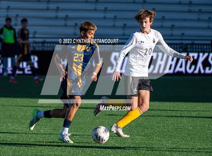 Thumbnail 2 in Battle Mountain vs Northfield (CHSAA 4A Championship) photogallery.