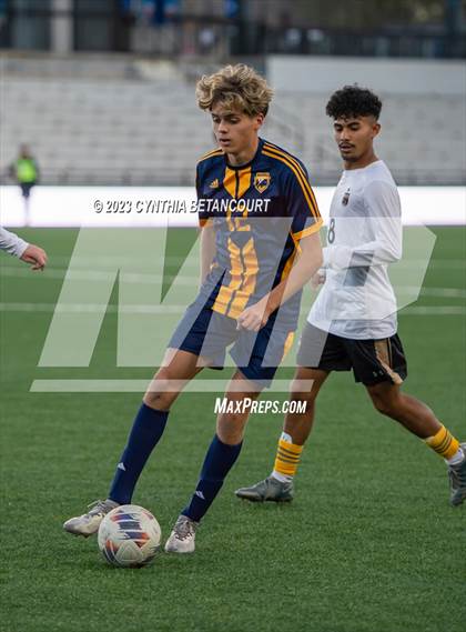 Thumbnail 1 in Battle Mountain vs Northfield (CHSAA 4A Championship) photogallery.