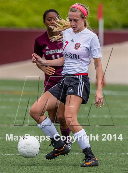Thumbnail 2 in Cinco Ranch vs Fort Bend Austin ( 5A Region 3 Semifinal ) photogallery.
