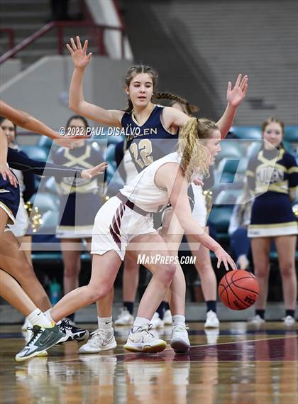 Thumbnail 2 in Mullen vs. Windsor (CHSAA 4A State FInal) photogallery.