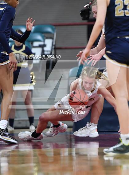 Thumbnail 1 in Mullen vs. Windsor (CHSAA 4A State FInal) photogallery.