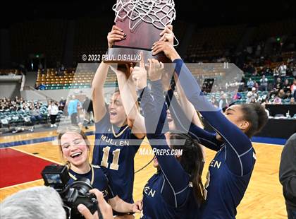 Thumbnail 2 in Mullen vs. Windsor (CHSAA 4A State FInal) photogallery.