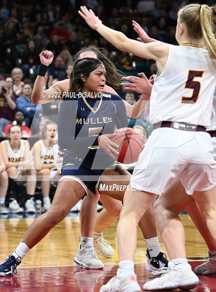 Thumbnail 1 in Mullen vs. Windsor (CHSAA 4A State FInal) photogallery.