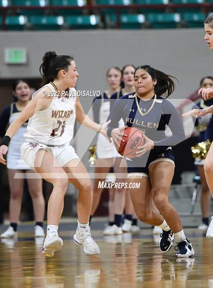 Thumbnail 2 in Mullen vs. Windsor (CHSAA 4A State FInal) photogallery.