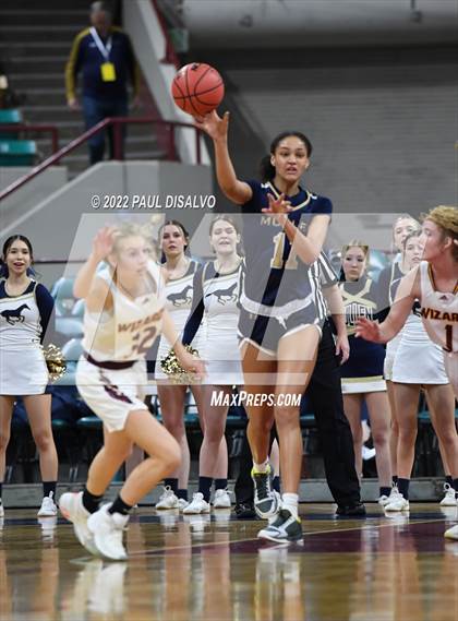 Thumbnail 3 in Mullen vs. Windsor (CHSAA 4A State FInal) photogallery.