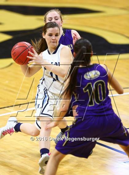 Thumbnail 3 in Valor Christian vs Holy Family (CHSAA 4A Semifinal) photogallery.