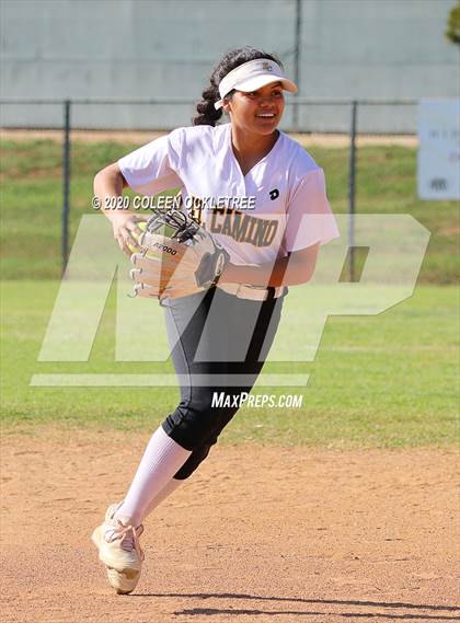 Thumbnail 2 in Cathedral Catholic @ El Camino photogallery.