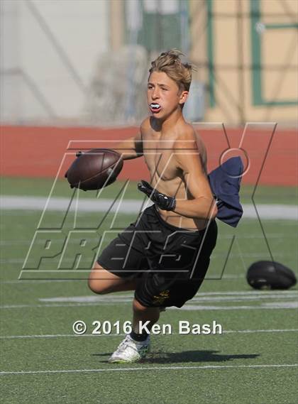 Thumbnail 1 in Camarillo @ Moorpark (7-on-7) photogallery.