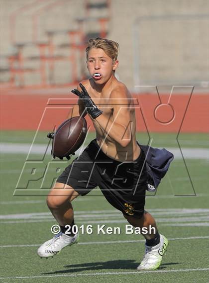 Thumbnail 2 in Camarillo @ Moorpark (7-on-7) photogallery.