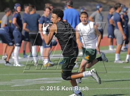 Thumbnail 1 in Camarillo @ Moorpark (7-on-7) photogallery.