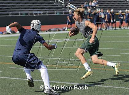 Thumbnail 2 in Camarillo @ Moorpark (7-on-7) photogallery.