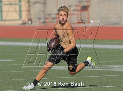 Thumbnail 3 in Camarillo @ Moorpark (7-on-7) photogallery.