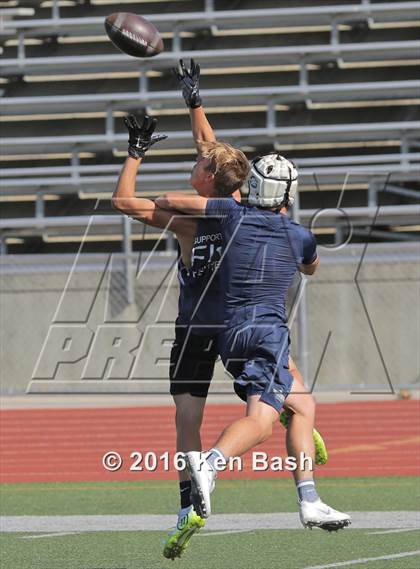 Thumbnail 3 in Camarillo @ Moorpark (7-on-7) photogallery.