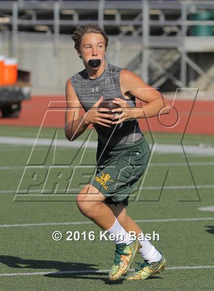 Thumbnail 2 in Camarillo @ Moorpark (7-on-7) photogallery.