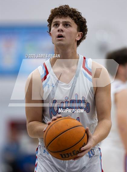 Thumbnail 1 in Carlmont @ Hillsdale photogallery.