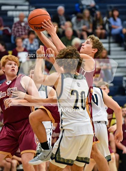 Thumbnail 1 in Van Buren County @ Soddy Daisy photogallery.