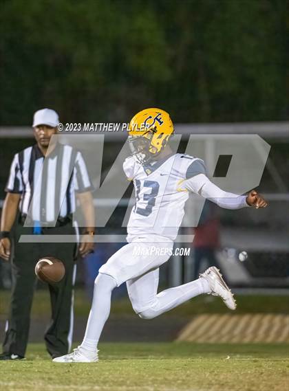 Thumbnail 2 in Cape Fear @ Seventy-First photogallery.