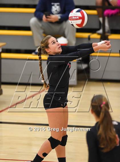 Thumbnail 3 in Redwood vs. Marin Catholic (MCAL Championship) photogallery.