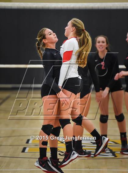 Thumbnail 3 in Redwood vs. Marin Catholic (MCAL Championship) photogallery.