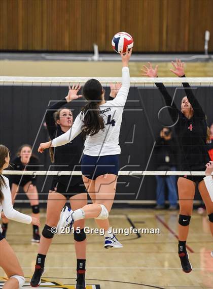 Thumbnail 3 in Redwood vs. Marin Catholic (MCAL Championship) photogallery.