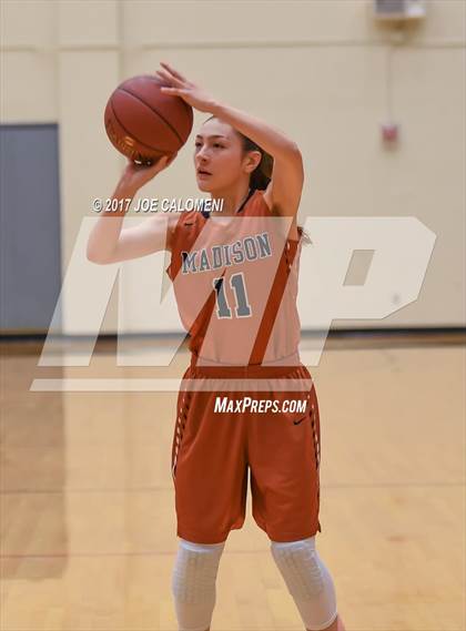 Thumbnail 1 in Madison vs. Churchill photogallery.