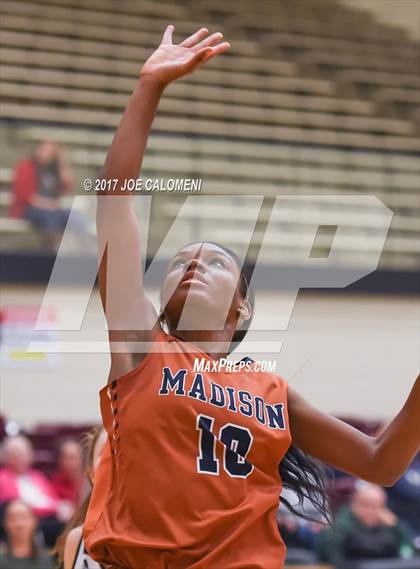 Thumbnail 3 in Madison vs. Churchill photogallery.
