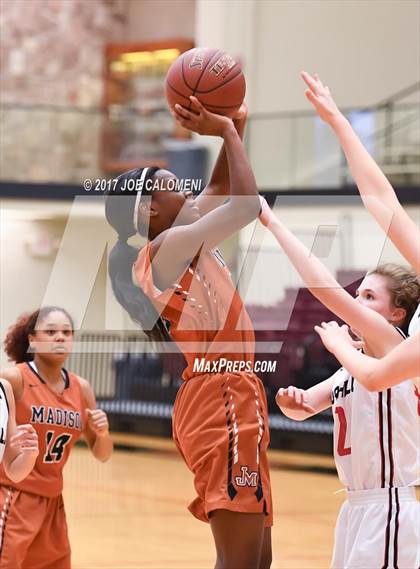 Thumbnail 3 in Madison vs. Churchill photogallery.
