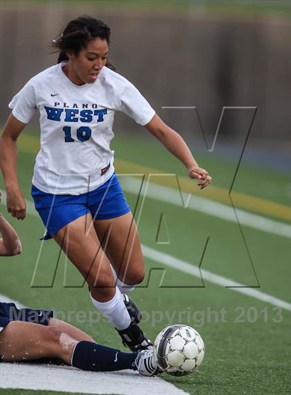 Thumbnail 2 in Allen vs. Plano West (UIL 5A Regional Quarterfinal)  photogallery.