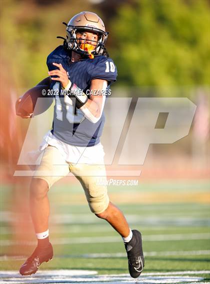 Thumbnail 2 in Mater Dei Catholic @ Red Mountain (Honor Bowl) photogallery.