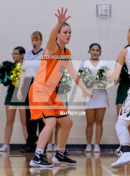 Thumbnail 1 in Orange Grove vs. Crystal City (UIL 4A Regional Quarterfinal Playoffs) photogallery.