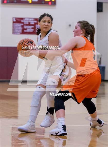 Thumbnail 2 in Orange Grove vs. Crystal City (UIL 4A Regional Quarterfinal Playoffs) photogallery.