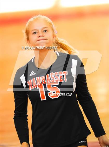 Thumbnail 3 in Mineola vs Manhasset (Mineola Volleyball Tournament) photogallery.