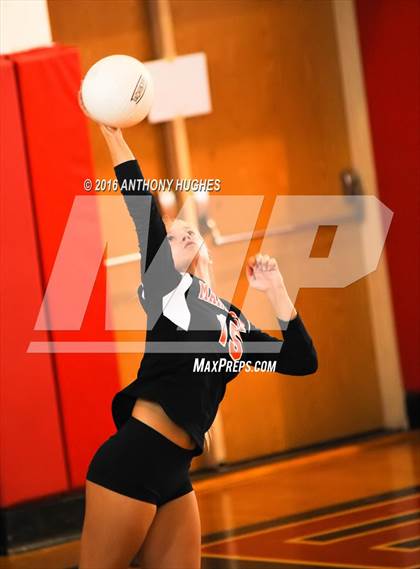 Thumbnail 1 in Mineola vs Manhasset (Mineola Volleyball Tournament) photogallery.