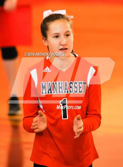 Thumbnail 2 in Mineola vs Manhasset (Mineola Volleyball Tournament) photogallery.