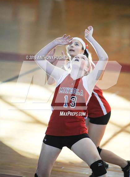 Thumbnail 2 in Mineola vs Manhasset (Mineola Volleyball Tournament) photogallery.