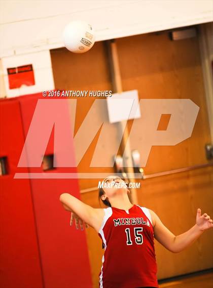 Thumbnail 2 in Mineola vs Manhasset (Mineola Volleyball Tournament) photogallery.