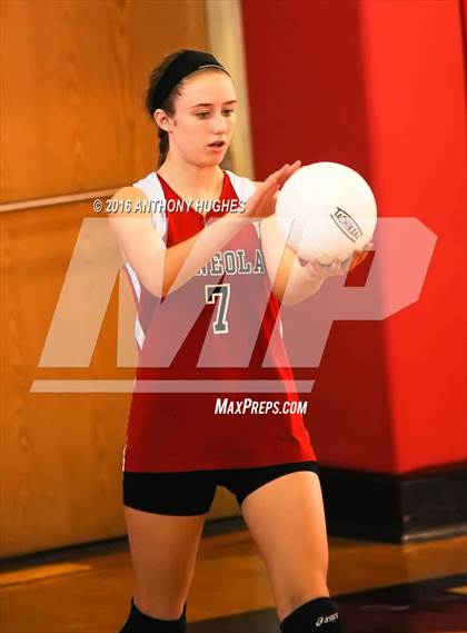 Thumbnail 3 in Mineola vs Manhasset (Mineola Volleyball Tournament) photogallery.