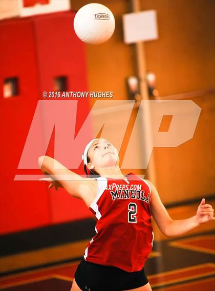 Thumbnail 2 in Mineola vs Manhasset (Mineola Volleyball Tournament) photogallery.