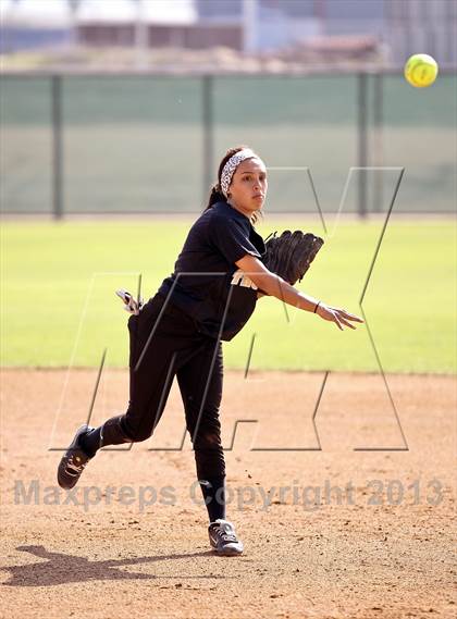Thumbnail 2 in Frazier Mountain vs Foothill (Mira Monte Invitational) photogallery.