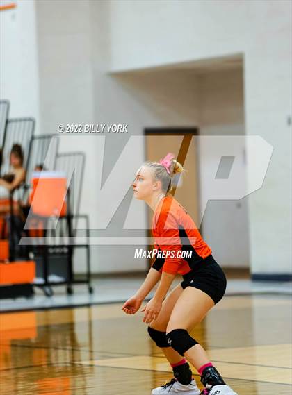 Thumbnail 3 in Grand Saline Indians vs Rains Wildcats - Varsity photogallery.