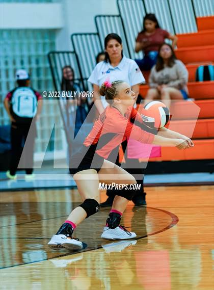 Thumbnail 3 in Grand Saline Indians vs Rains Wildcats - Varsity photogallery.