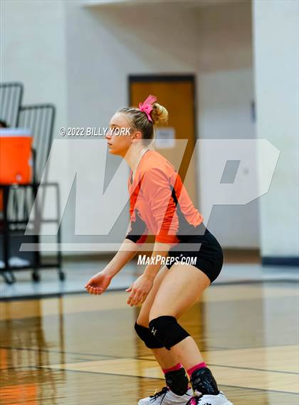 Thumbnail 1 in Grand Saline Indians vs Rains Wildcats - Varsity photogallery.