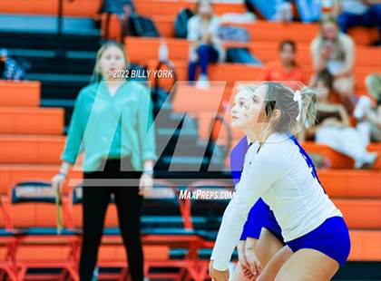 Thumbnail 2 in Grand Saline Indians vs Rains Wildcats - Varsity photogallery.