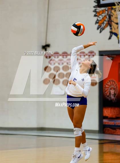 Thumbnail 2 in Grand Saline Indians vs Rains Wildcats - Varsity photogallery.