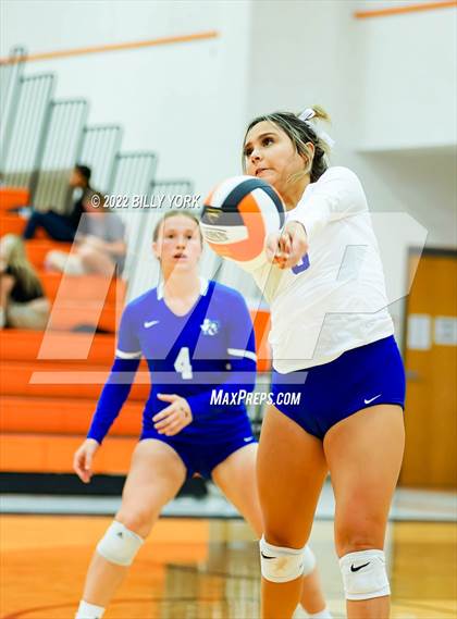 Thumbnail 3 in Grand Saline Indians vs Rains Wildcats - Varsity photogallery.