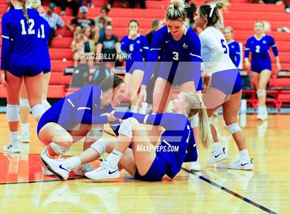 Thumbnail 3 in Grand Saline Indians vs Rains Wildcats - Varsity photogallery.