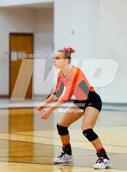 Thumbnail 1 in Grand Saline Indians vs Rains Wildcats - Varsity photogallery.