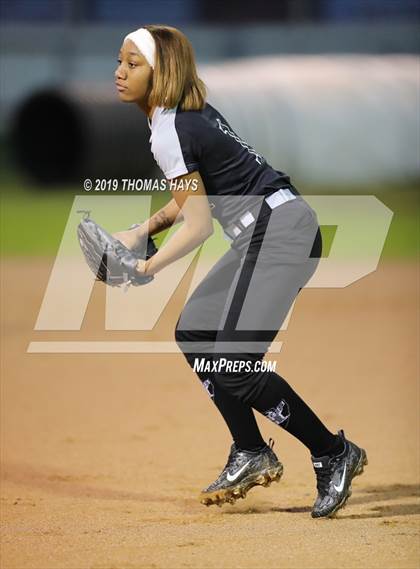 Thumbnail 3 in Huntington @ North DeSoto photogallery.